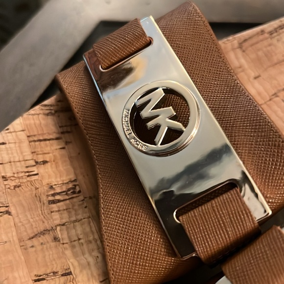 1 hour sale. Michael Kors, wedge sandals, 8.5 - Picture 5 of 8